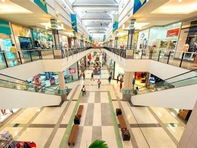 Shooping.