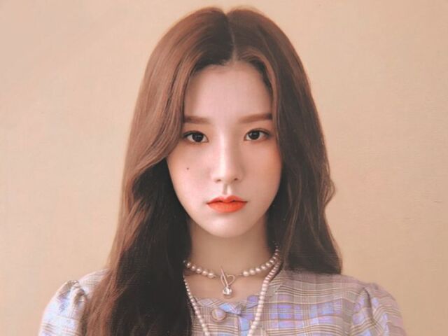 Heejin (loona)