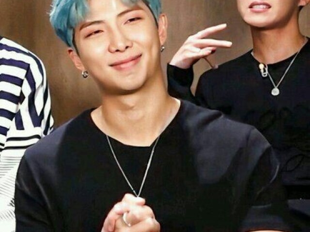 Fazer carinho no Namjoon!