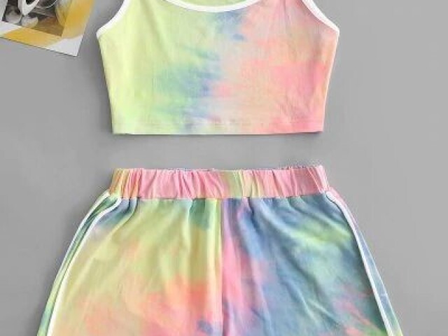 Roupa tie dye