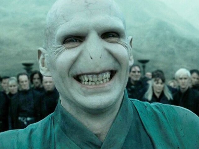 VOLDEMORT; Não existe o bem ou o mal só existe o poder e os que são fracos demais para consegui-lo.