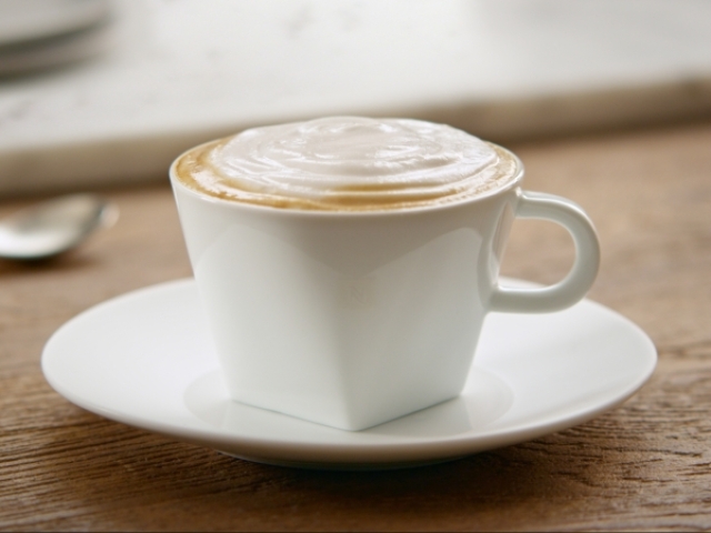 Não beber café da hora de almoço em diante.