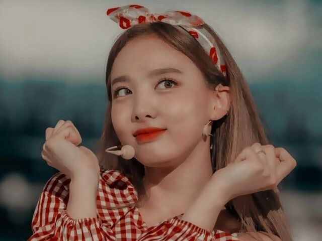 Nayeon ( Twice )