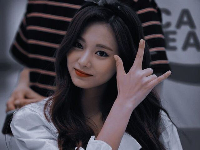 Tzuyu(Twice)