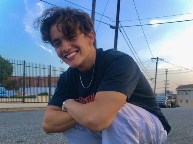 Você conhece Noah Urrea?