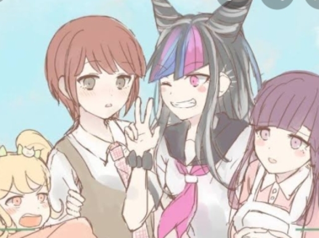 Ibuki Mioda e Mikan Tsumiki