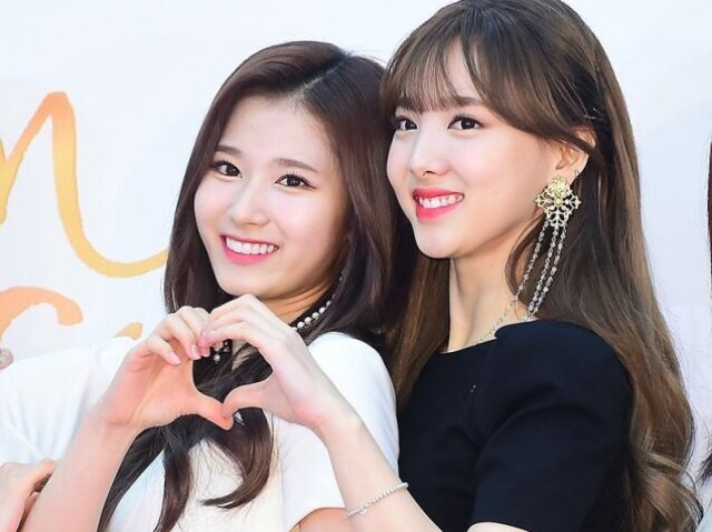 sana/nayeon