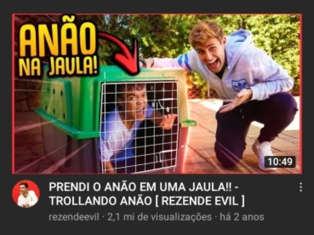 Prendi o anão em uma jaula