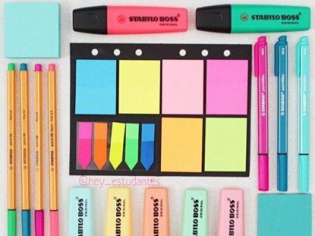 ✨Material escolar colorido✨