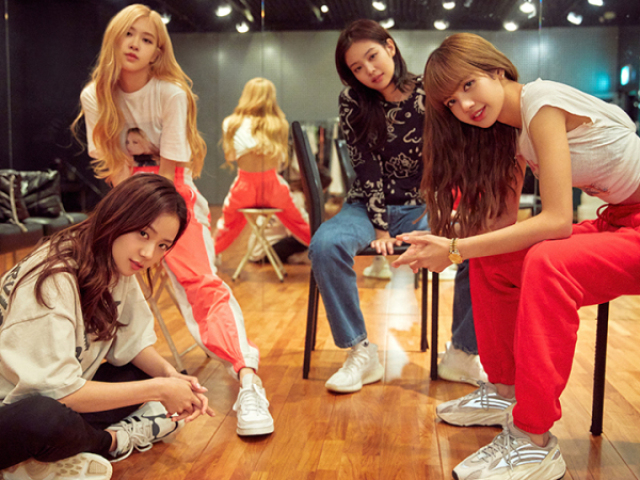 Qual roupa dos M/V do BLACKPINK combina mais com você?