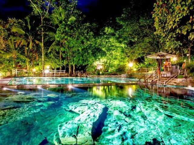 piscina de agua quente