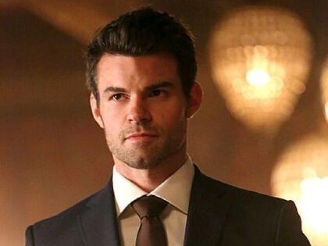 "Acredito que quando se ama alguém e é recíproco,você se torna vulnerável." - Elijah Mikaelson