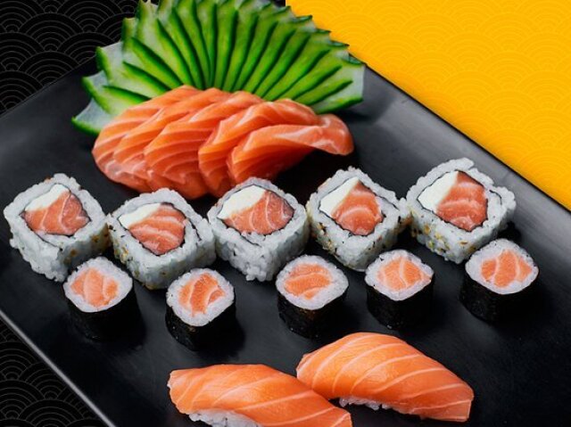 sushi , muito sushi