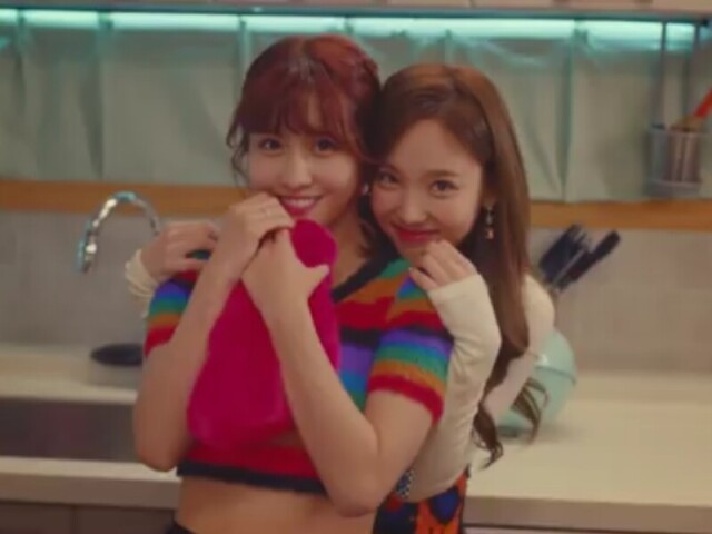 namo = momo+nayeon