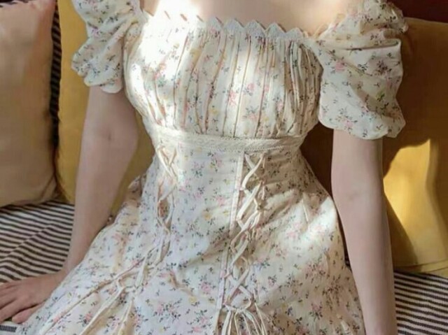 (* ̄3 ̄)╭🌹