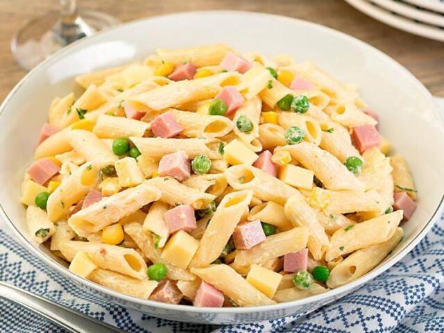 Salada de macarrão com maionese