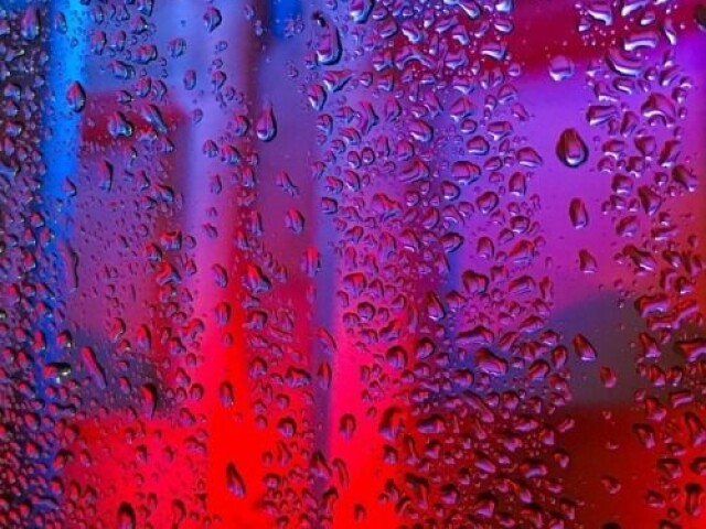 Vermelho e roxo