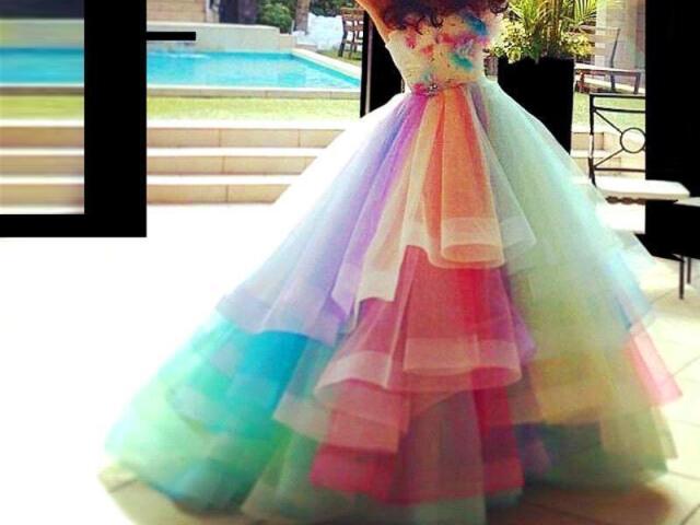 (Vestido colorido)