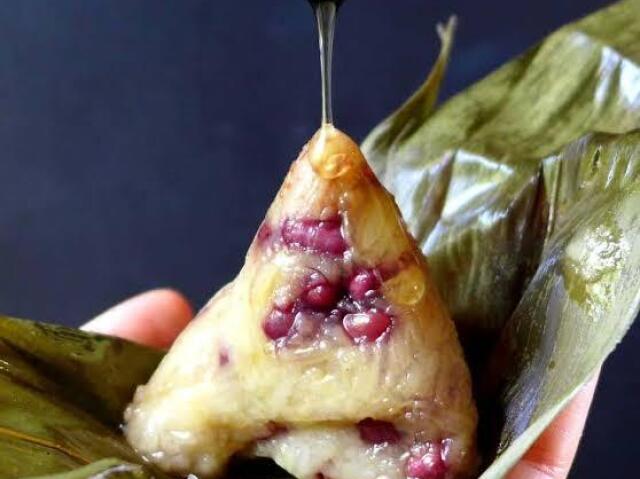 Zongzi: culinária típica chinêsa..