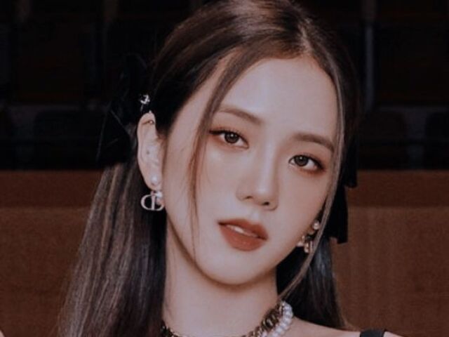 jisoo reina genti!!🥰😘