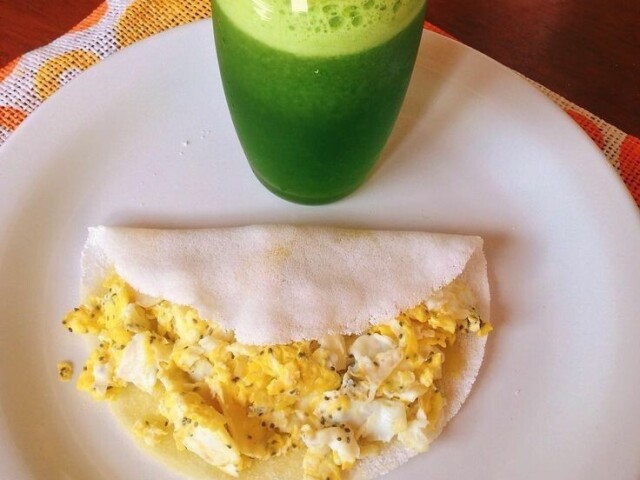 Suco verde e tapioca