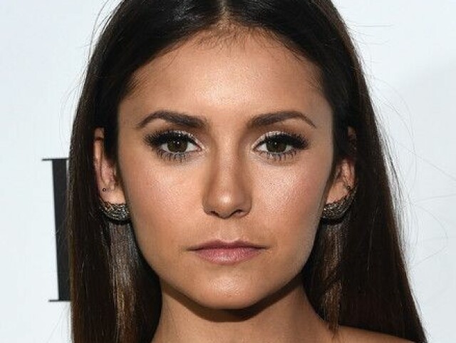 Nina Dobrev