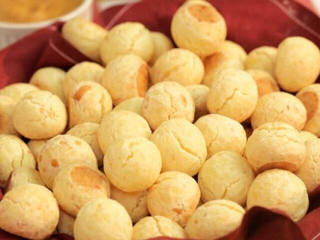 pao de queijo :3