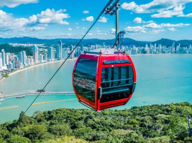 Balneário Camboriú
( Município em Santa Catarina )