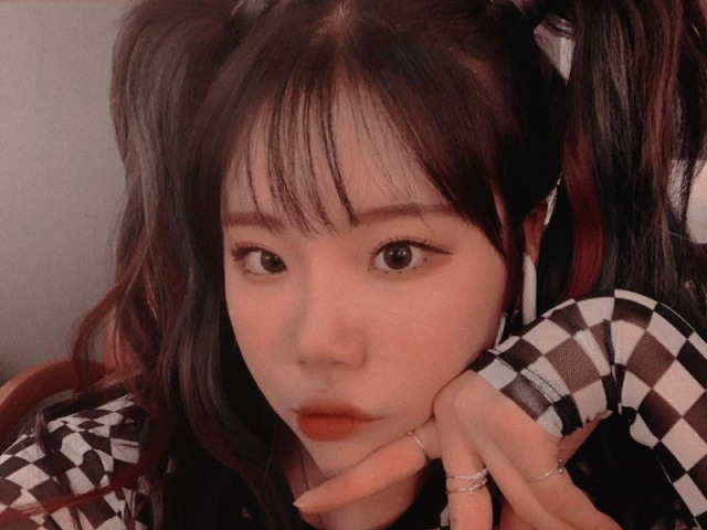 JooE ☆.。.:*✧