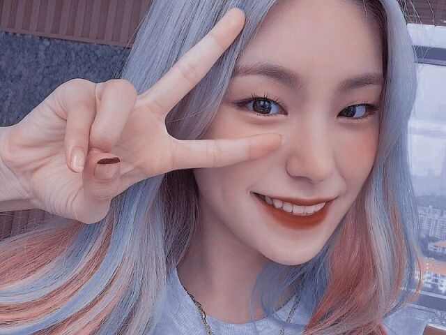 Yeji ☆.。.:*✧