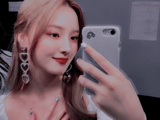 Nancy ☆.。.:*✧