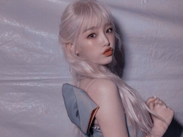 Yena ☆.。.:*✧
