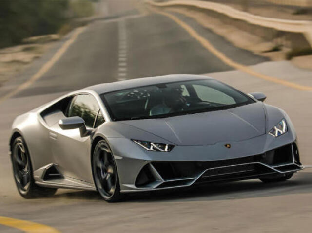 Lamborghini Cinza maravilhosamente linda