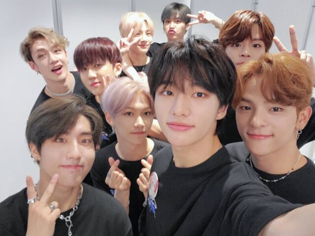 Quem do Stray Kids seria seu namorado? OTl8