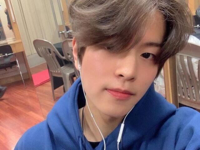 Seungmin ><