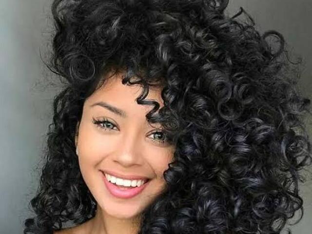 Cabelo solto pra mostrar o quanto e bonito