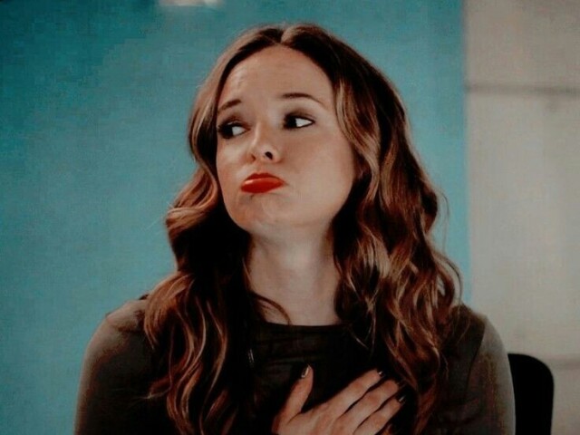 Caitlin Snow