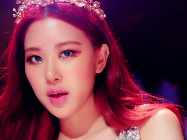Penteado Rosé DU-DDU-DU-DDU