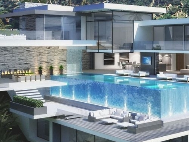 Luxuosa
