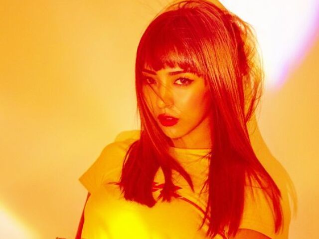 Free Somebody - Luna