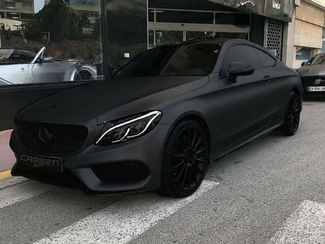 Mercedes Preto