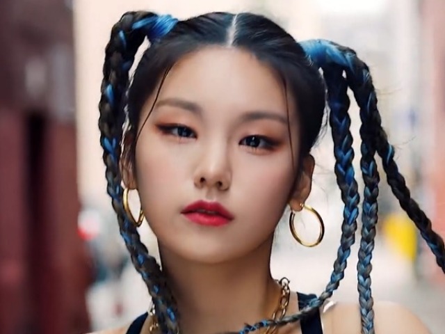 Yeji (itzy)