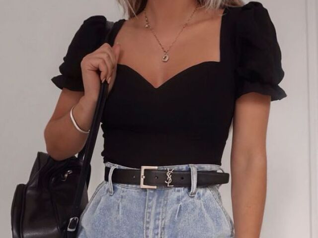 Esses shorts e essa blusa