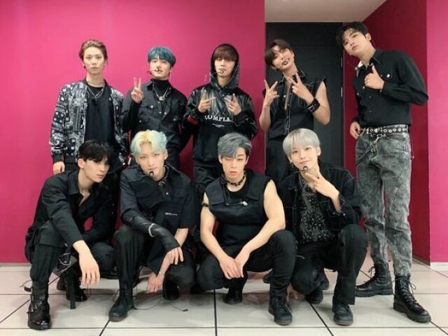 SF9