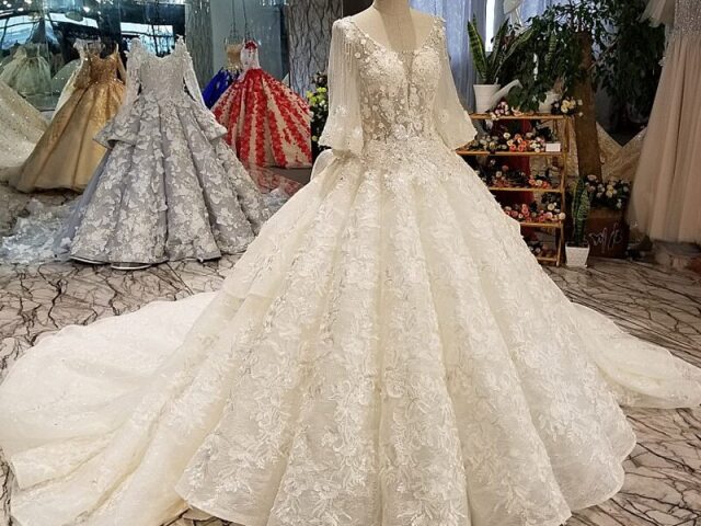 Vestido de renda longo