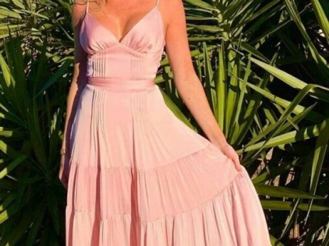 Esse ( vestido longo)😁