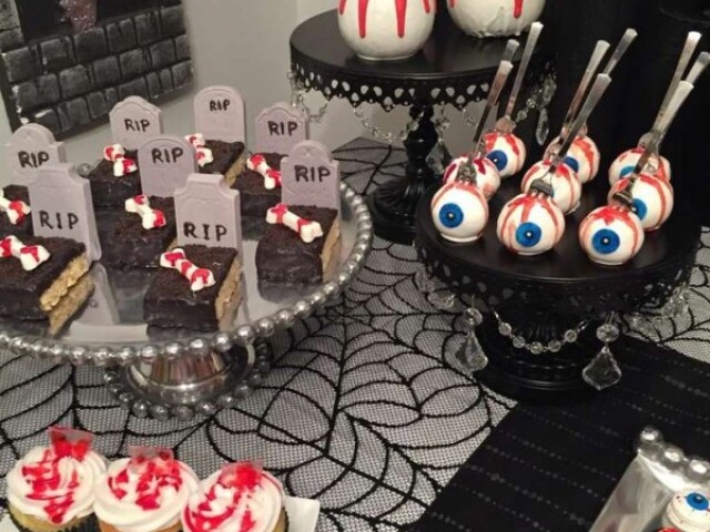Halloween tuts tbm