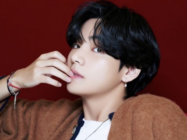 Kim Taehyung (V)