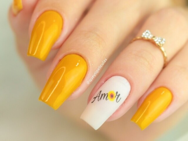 Amarelo