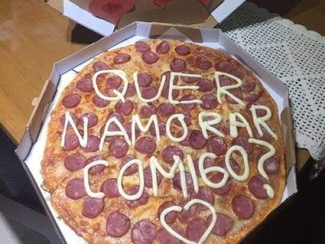 Vocês pediram a pizza ai teve o pedido